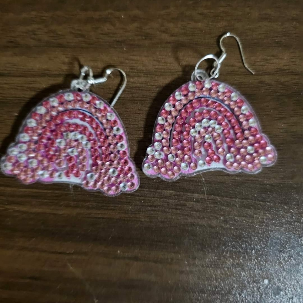 Breast cancer earrings